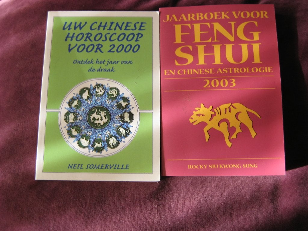 U chinese Horoscoop + Feng Shui - chinese Astrologie, Achtergrond en Informatie, Astrologie, Ophalen of Verzenden, Zo goed als nieuw