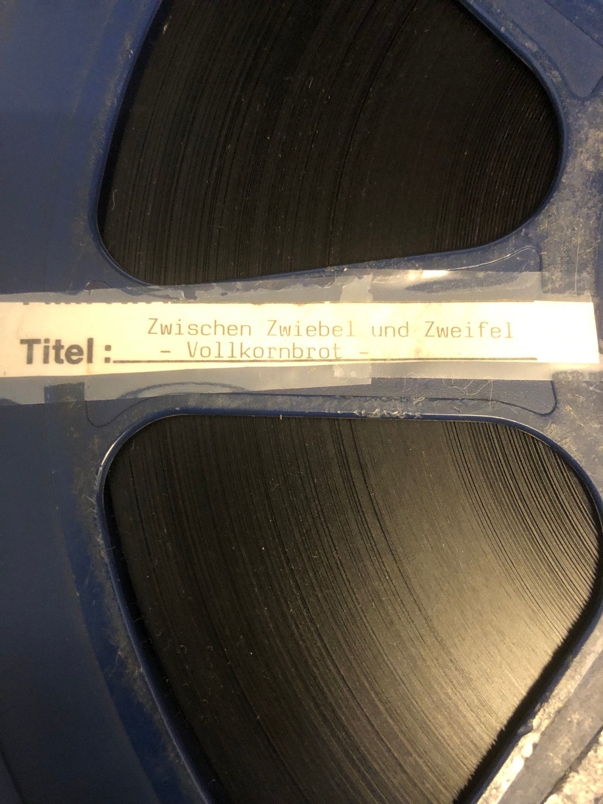 16mm film: Tussen Ui en Twijfel - Volkorenbrood, Audio, Tv en Foto, Filmrollen, Ophalen of Verzenden, 16mm film