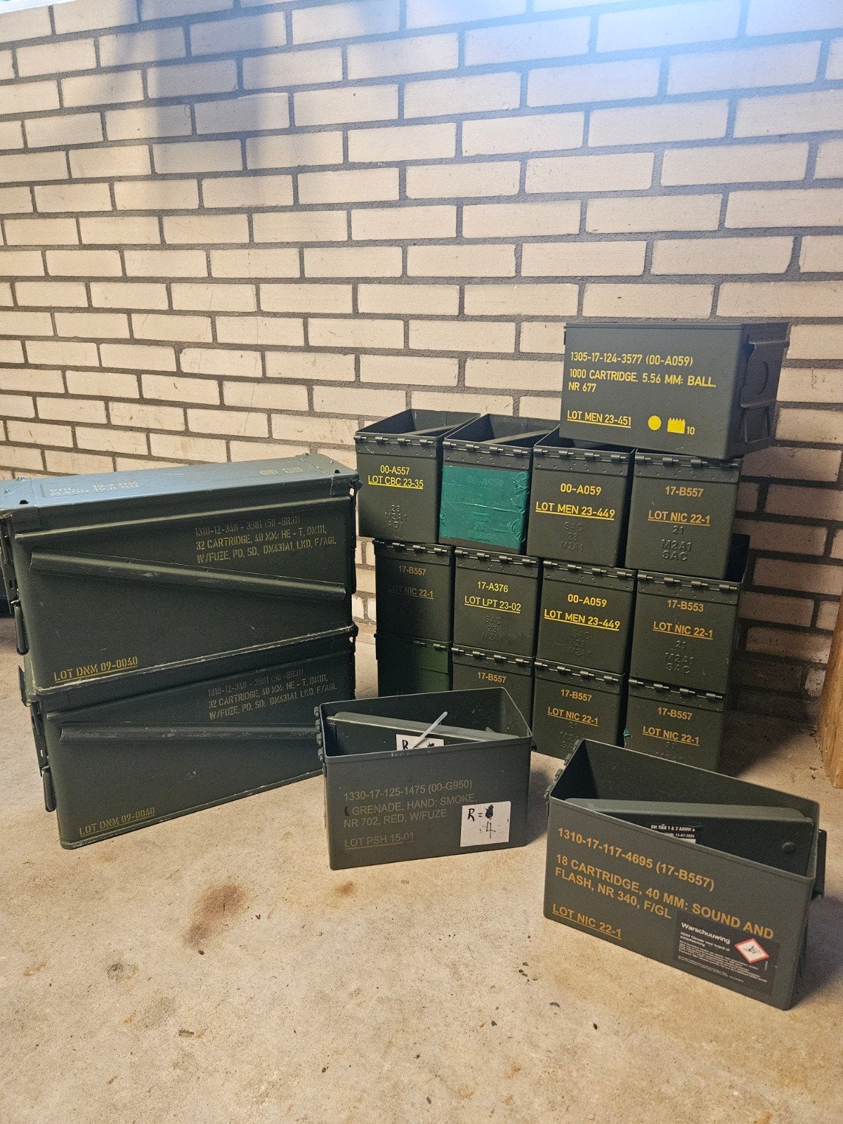 Munitiekisten en hulzen - Diverse militaire items, Ophalen, Landmacht, Overige gebieden, Hulzen of Bodemvondsten