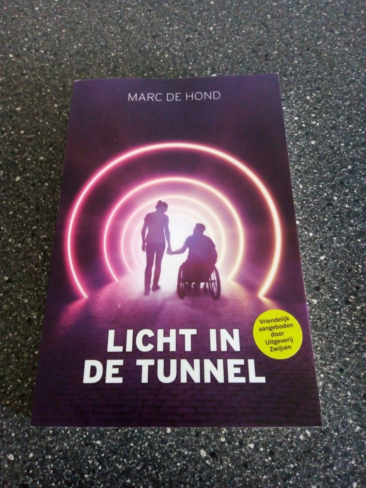 Marc de Hond: Licht in de tunnel - Inspirerend verhaal, Boeken, Ophalen of Verzenden, Nieuw, Mark de hond