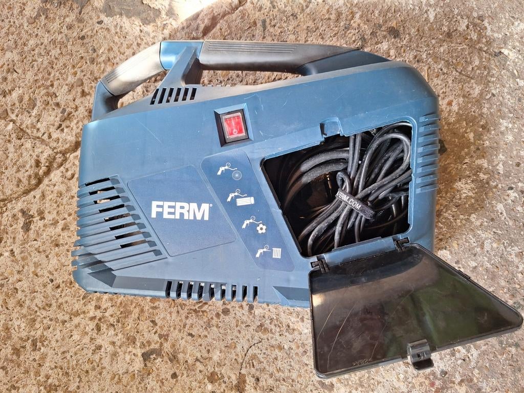 Ferm CBR1049 Draagbare Compressor - Compact en Krachtig, Gebruikt, 6 tot 10 bar, Ophalen of Verzenden, Minder dan 200 liter/min