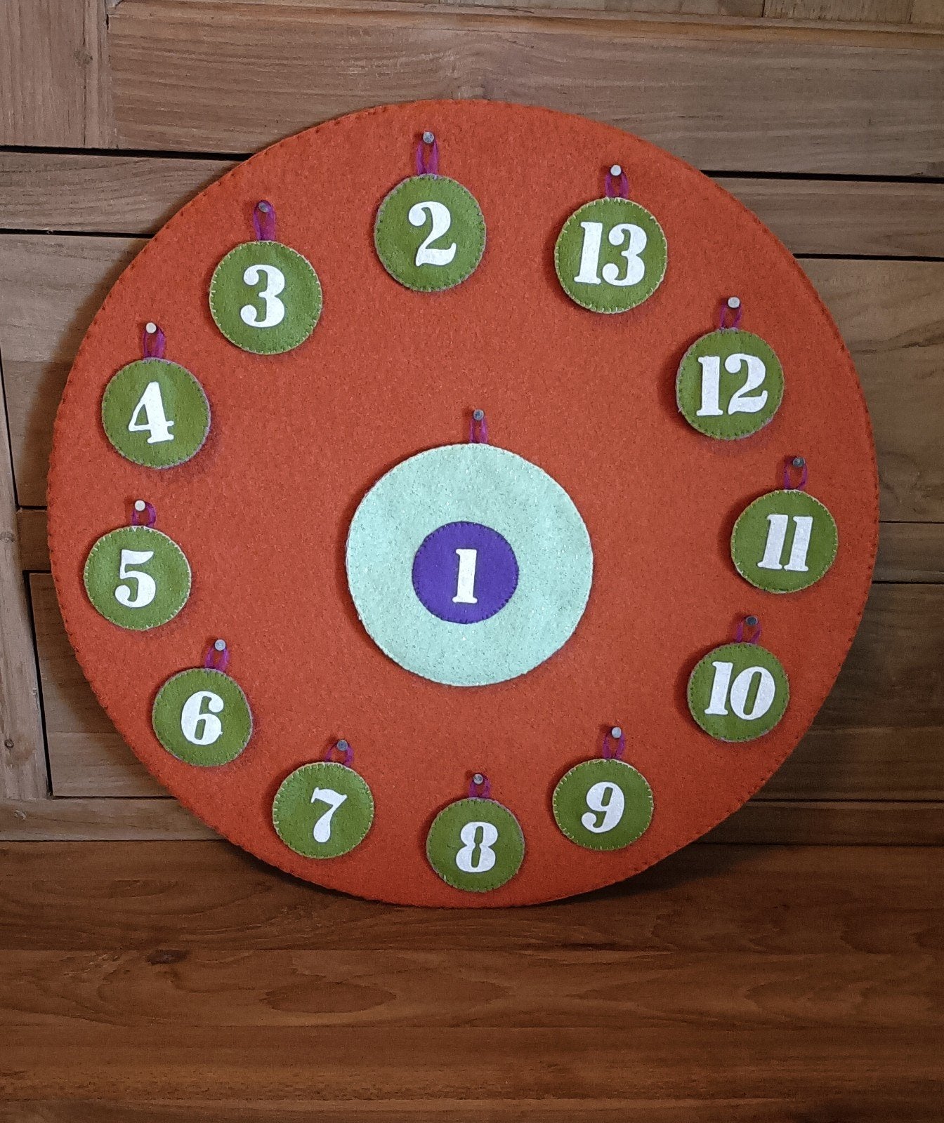 verjaardag aftel kalender van vilt. Kijk naar beide foto's., Ophalen of Verzenden, Nieuw, Wanddecoratie