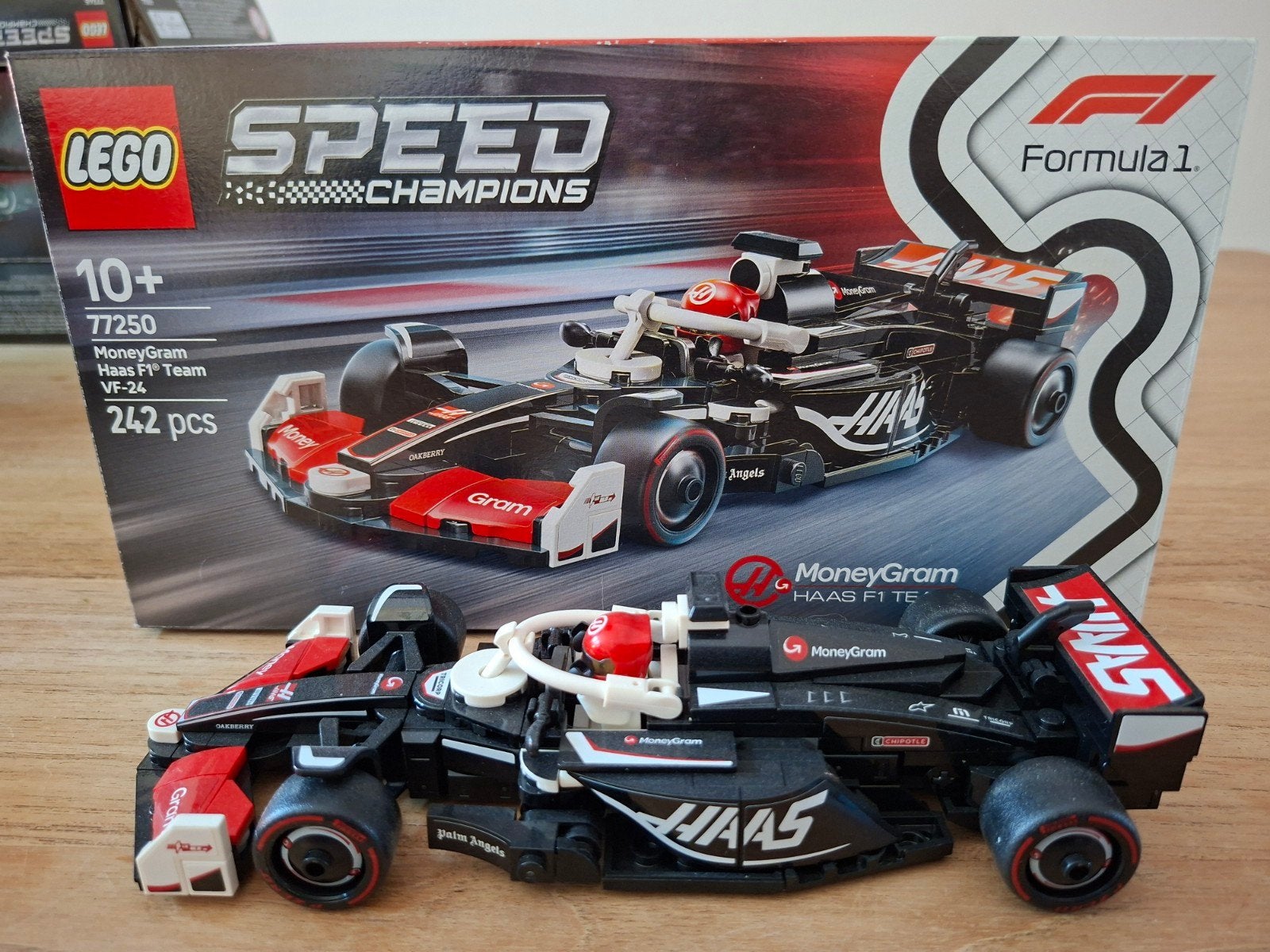 LEGO Speed Champions MoneyGram Haas F1 Team (77250) zgan, Lego, Zo goed als nieuw, Compleet, Complete set