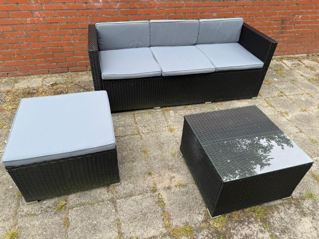 Te koop wicker loungeset met 3-zitsbank + hocker en tafel, Ophalen, Gebruikt, 3 zitplaatsen, Loungeset
