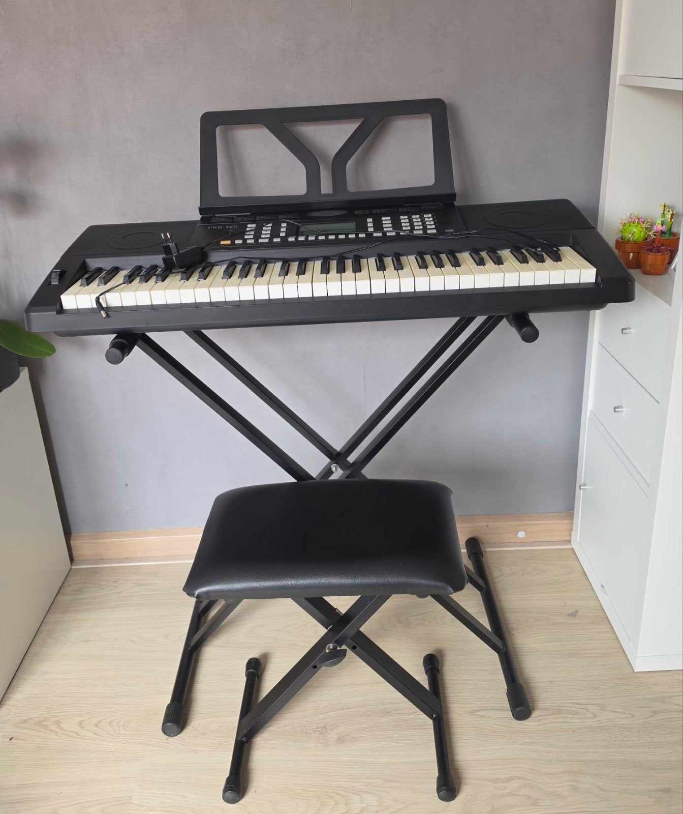 Fazley FKB-120 Keyboard 61 toetsen met standaard en krukje, Midi-aansluiting, Ophalen, Overige merken, 61 toetsen