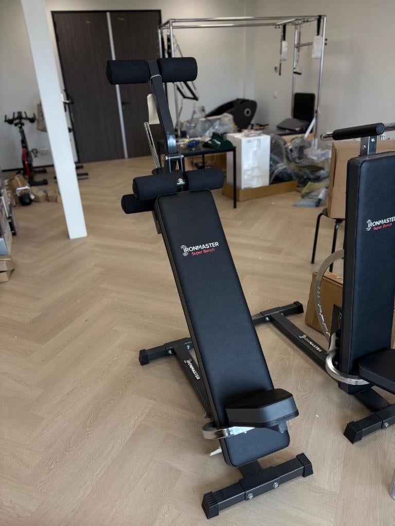 IronMaster SuperBench ONGEBRUIKT - Heavy Duty Fitness bank, Sport en Fitness, Ophalen, Ironmaster-eu.com, Zo goed als nieuw, Benen
