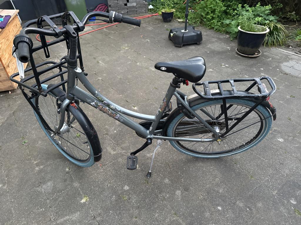 Gebruikte meisjesfiets met voordrager en versnellingen, Overige merken, Gebruikt, Velgrem, Versnellingen