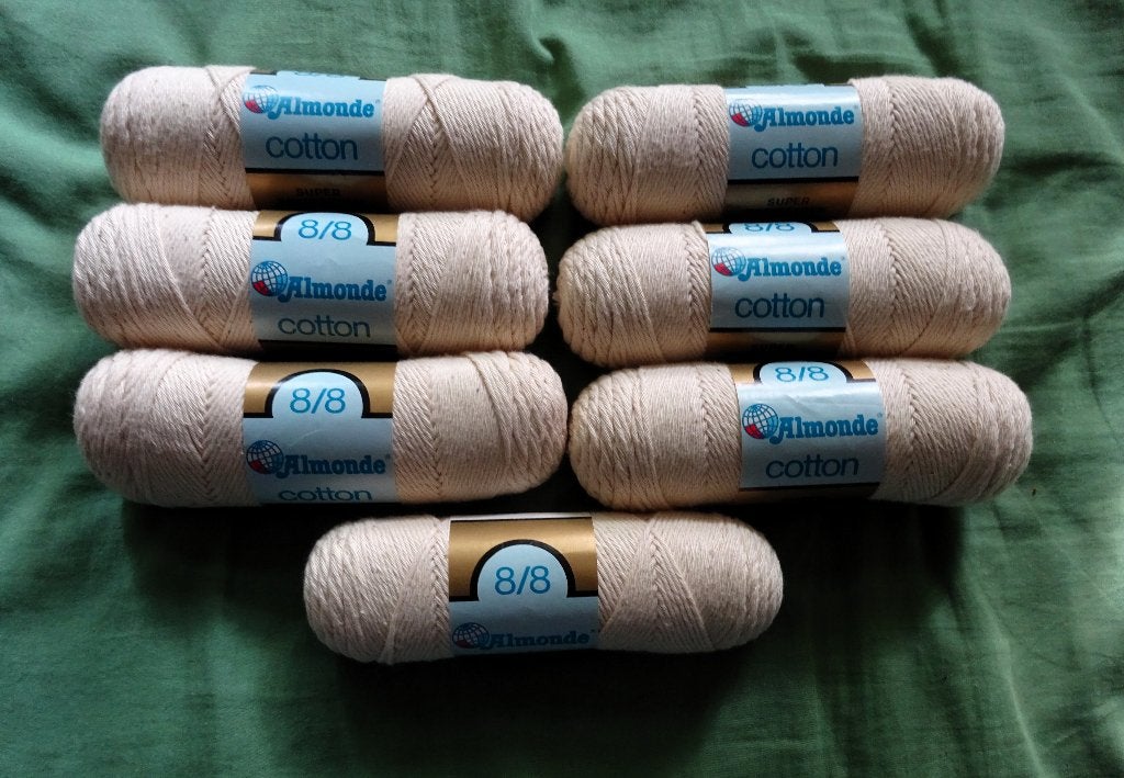 7 Bollen Almonde Cotton 8/8 katoengaren zachte ecru tint, Verzenden, Zo goed als nieuw, Breien of Haken, Wol of Garen