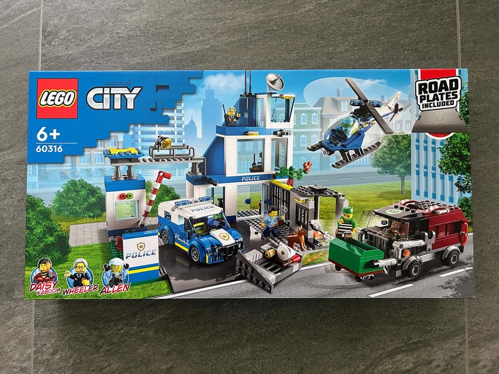 Lego City 60316 Police Station *SEALED*, City, Nieuw, Ophalen of Verzenden, Complete set