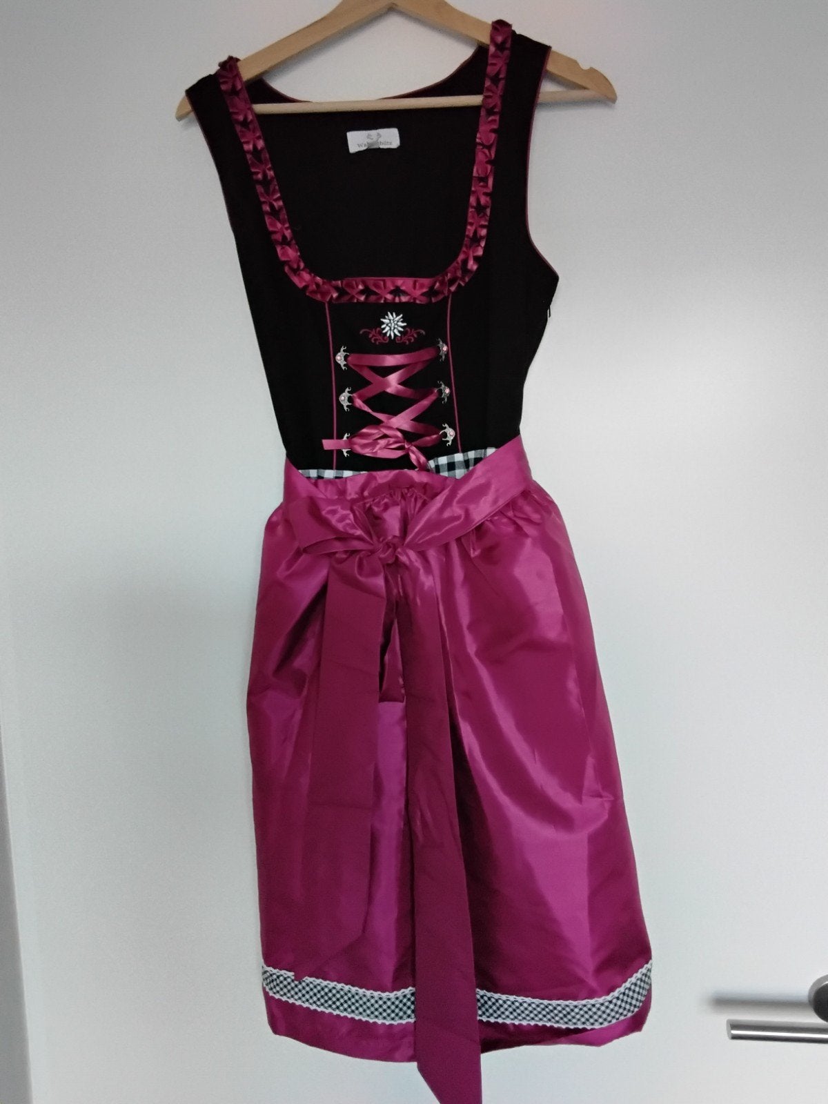 Dirndl zwart / paars, Waldschütz maat M, zgan!, Kleding | Dames, Maat 38/40 (M), Waldschütz, Ophalen of Verzenden, Kleding