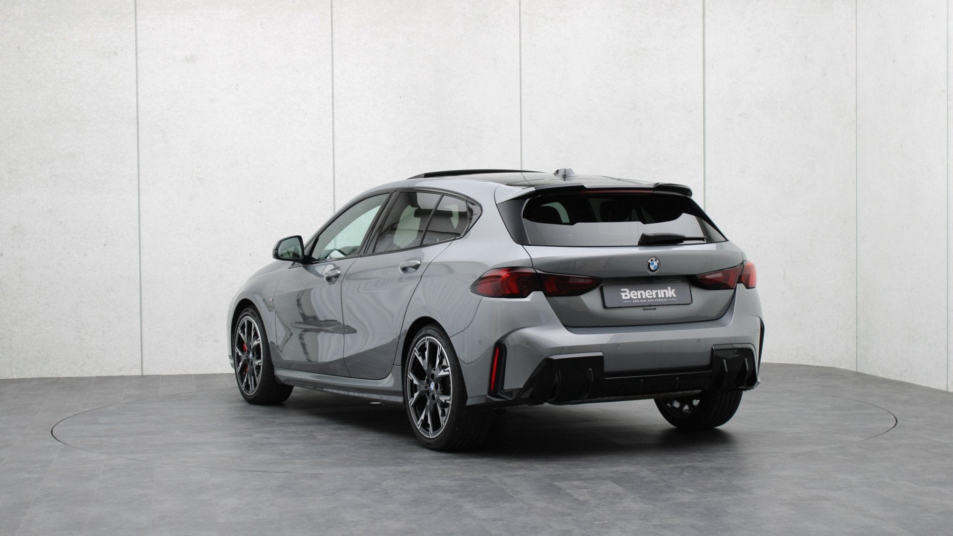 BMW 1-serie 120 M Sport Pro | Harman/Kardon | Panoramadak |, Auto's, 12 maanden, Gebruikt, Bedrijf, 19 km/l