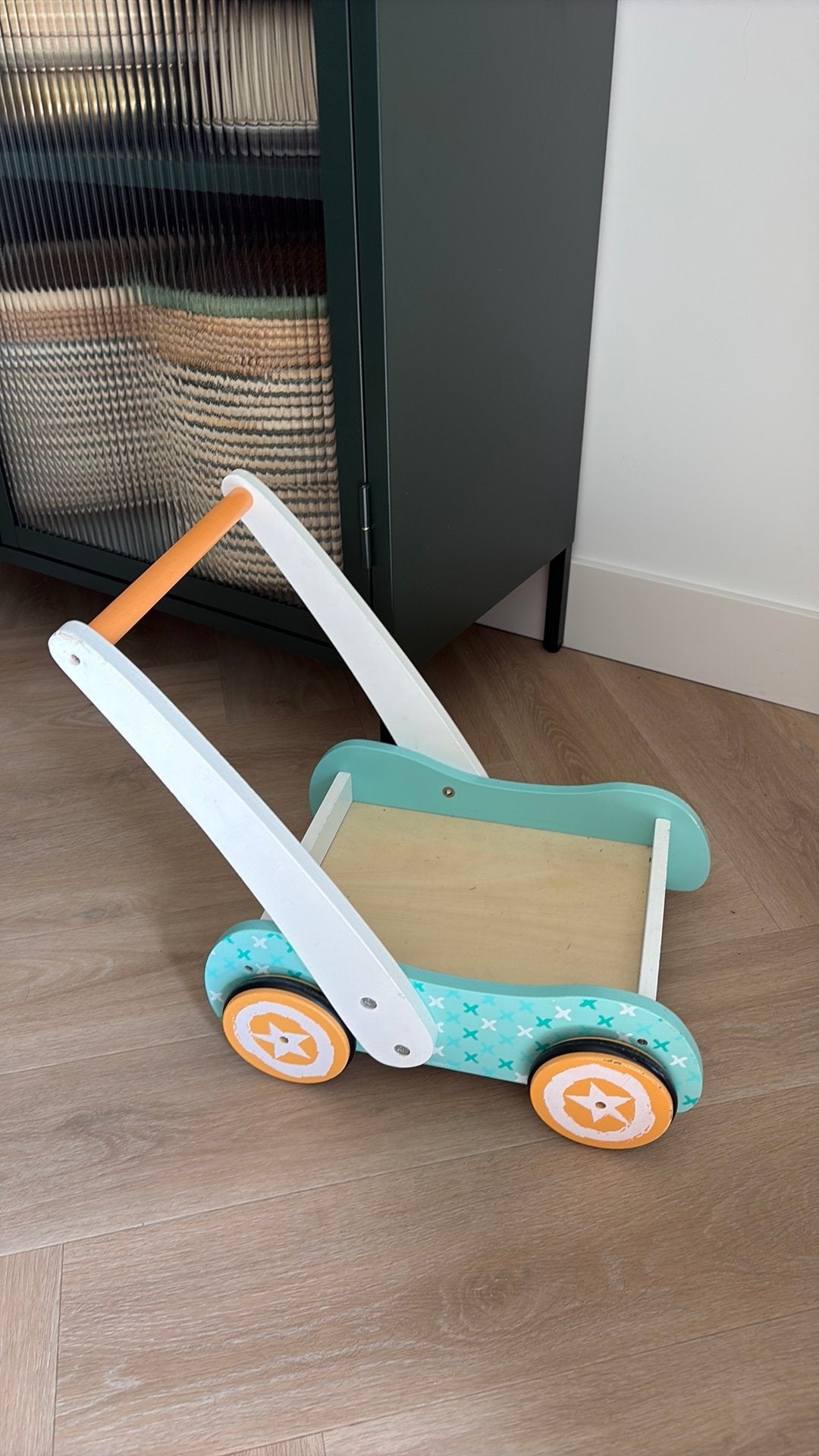 Leuke looowagen van Studio Circus, Ophalen, Zo goed als nieuw, Duw- of Trekspeelgoed