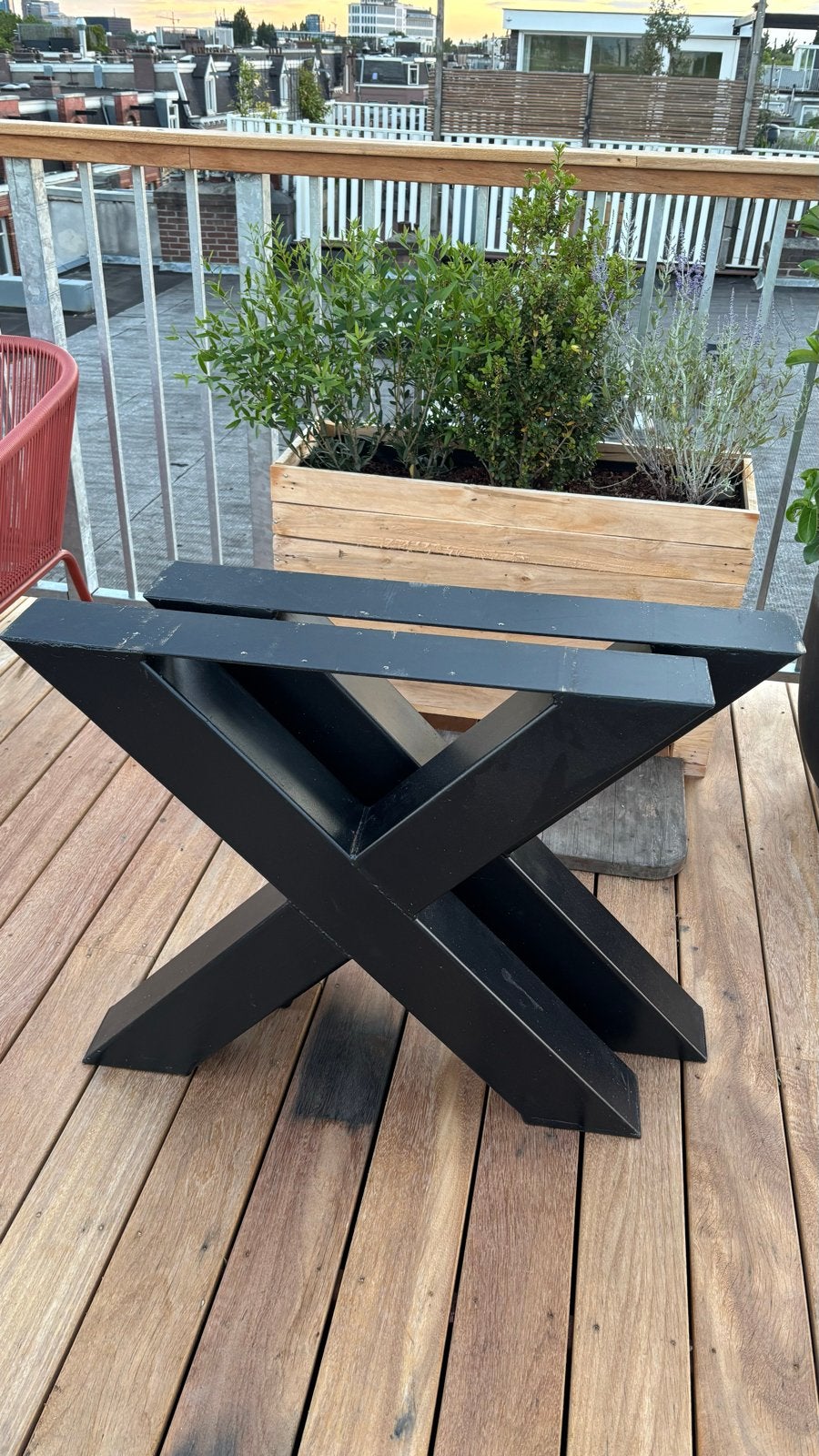 Zwart metalen X-vorm tafelonderstel, Huis en Inrichting, Tafelonderdelen, Ophalen, Tafelpoot, Gebruikt, 50 tot 100 cm