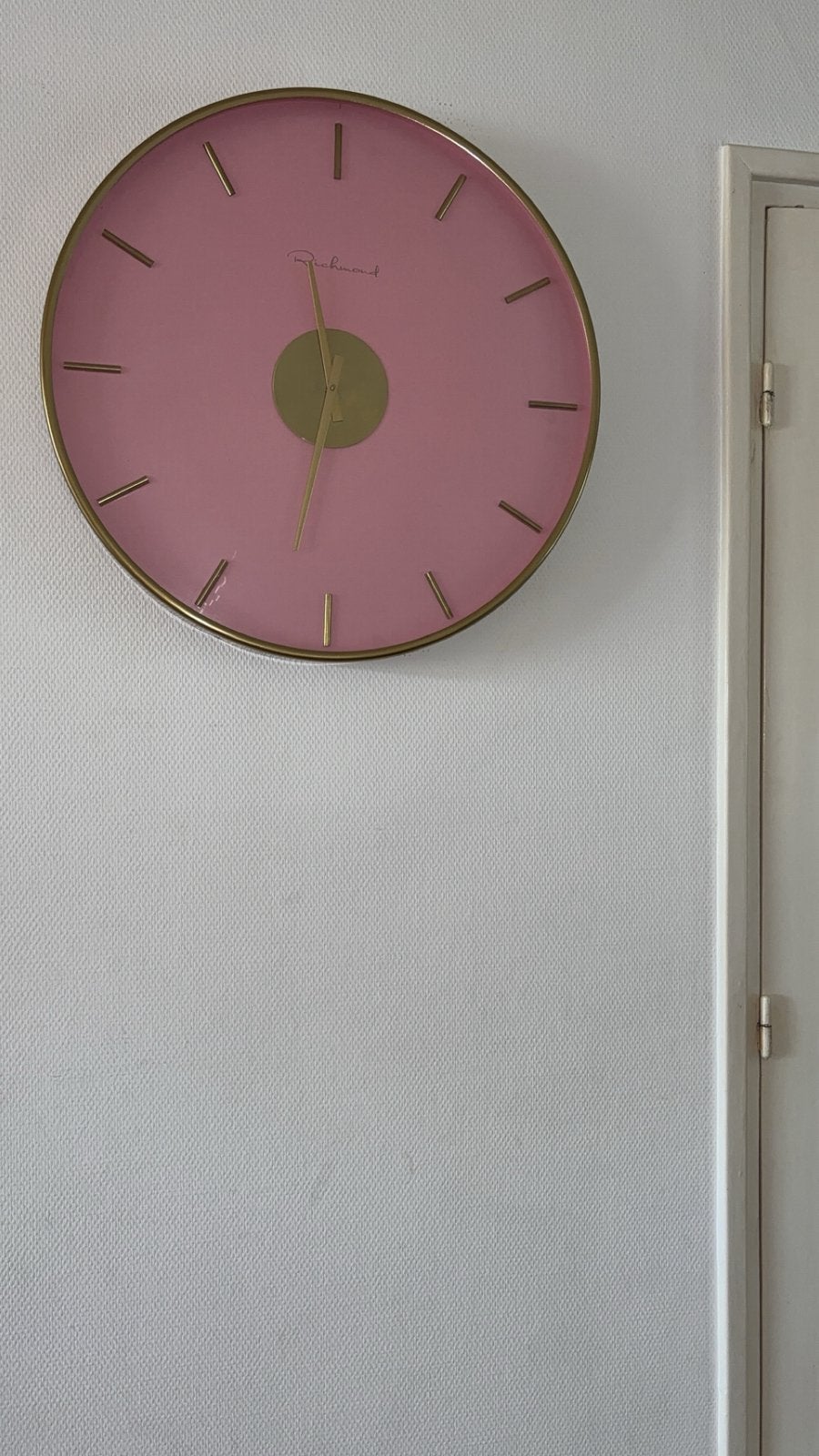 Richmond klok, Wandklok, Ophalen of Verzenden, Zo goed als nieuw, Roze