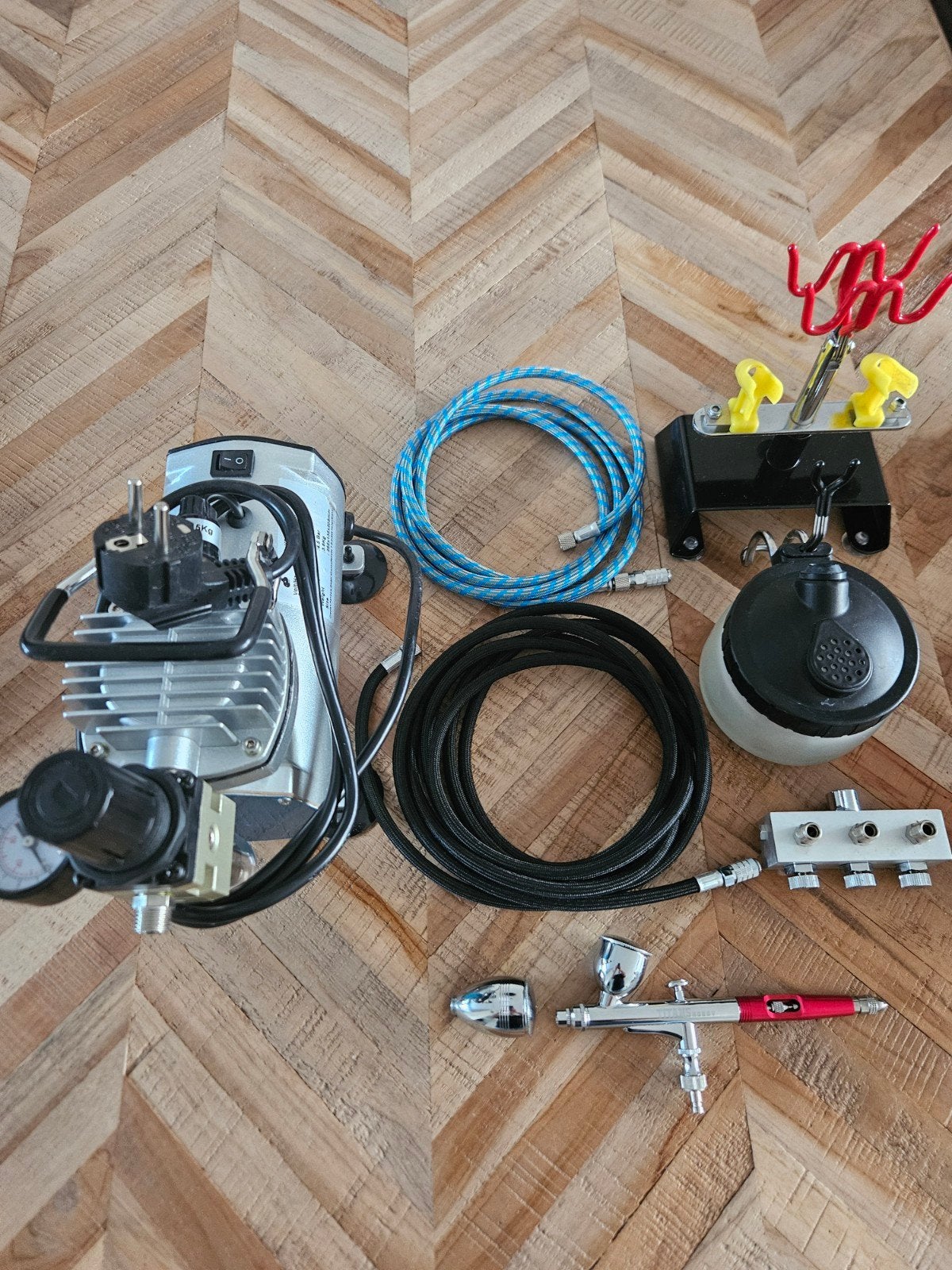 Complete airbrush set nieuwstaat!, Ophalen of Verzenden, Zo goed als nieuw, Groter dan 1:32