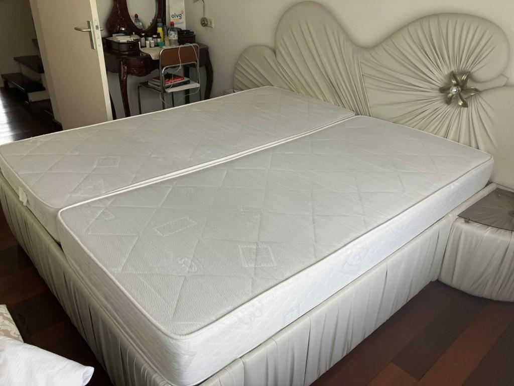 2x Eenpersoons Matrassen 200x90x18 cm - Schoon, Ophalen
