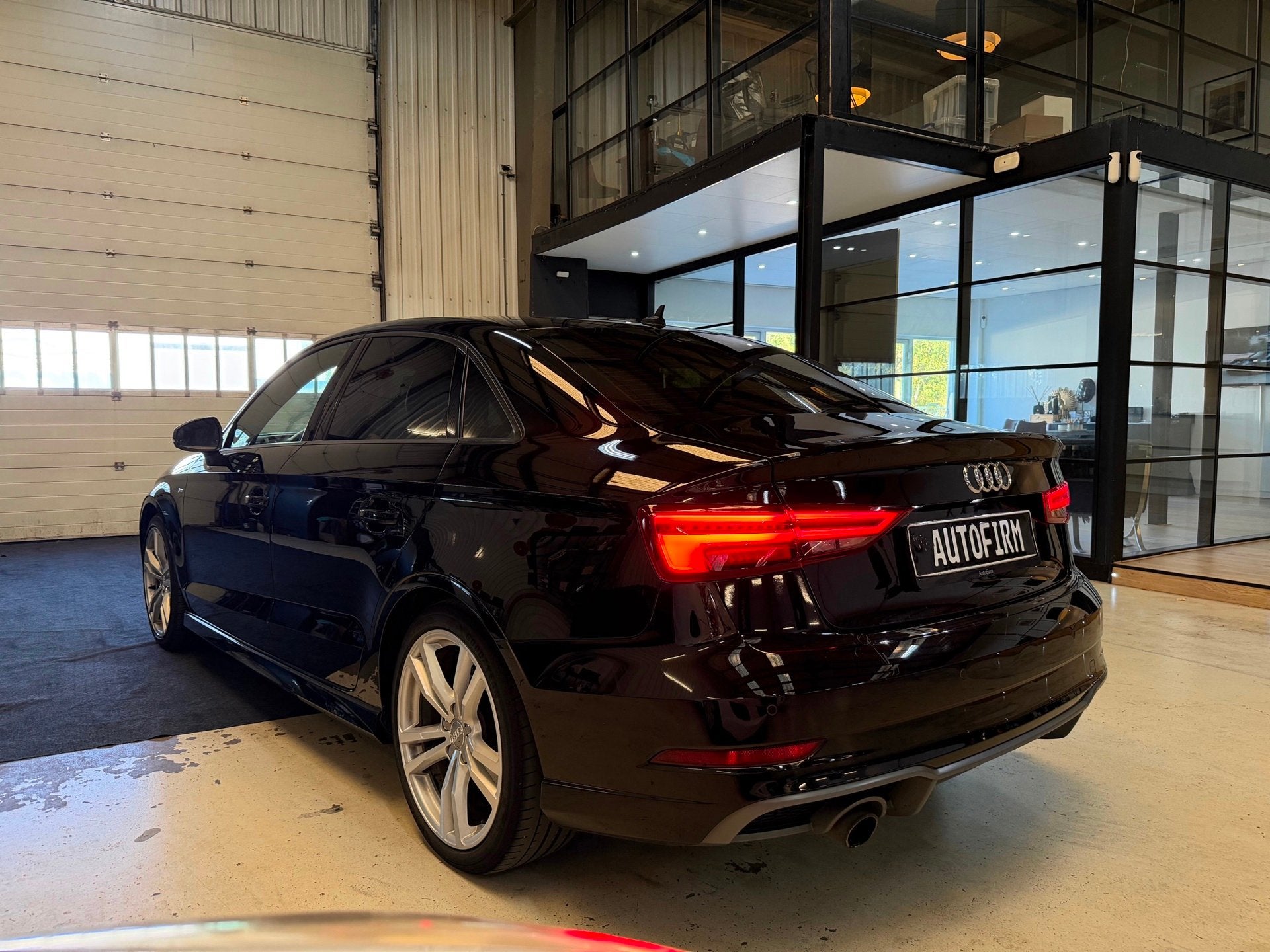 Audi A3 Limousine 1.0 TFSI Sport S Line Edition NAP 116PK Na, Auto's, Audi, Voorwielaandrijving, 1160 kg, Zwart, Origineel Nederlands
