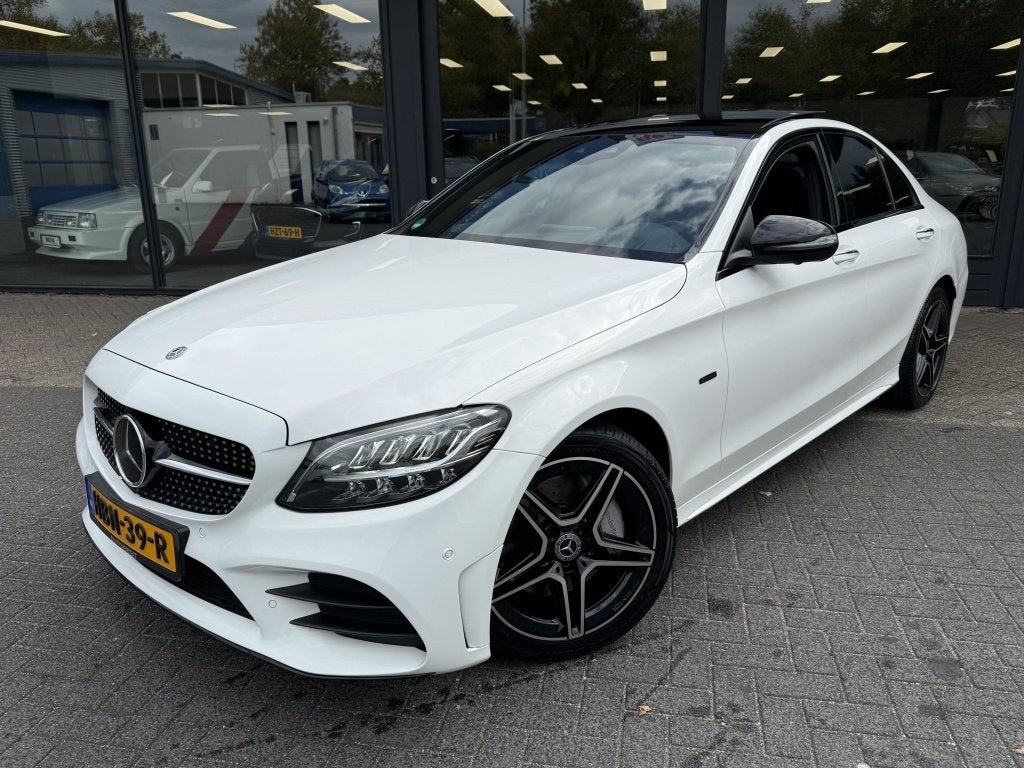 Mercedes-Benz C-Klasse 300e Amg Hybride Elekt. schuifdak / B, Auto's, Automaat, Wit, Bedrijf, Hybride Elektrisch/Benzine