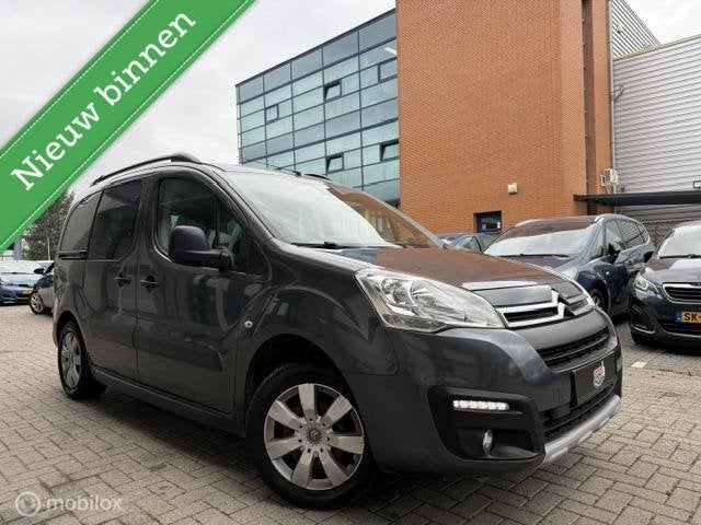 Citroen Berlingo Combi 1.2 Benzine Trekhaak 5 zitplaatsen, Auto's, Voorwielaandrijving, Gebruikt, 1295 kg, 1199 cc