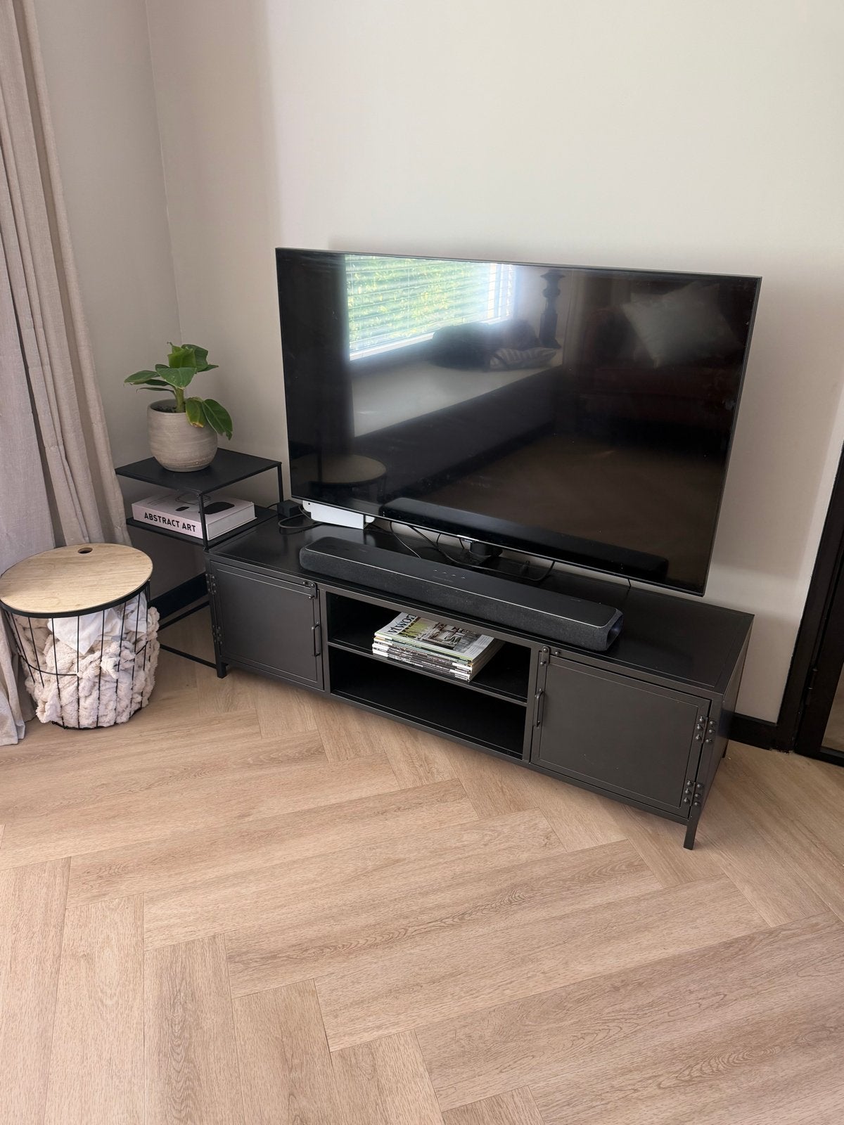 Zwart metalen tv-meubel - Castello Kwantum, Ophalen, Gebruikt, 100 tot 150 cm, Minder dan 100 cm