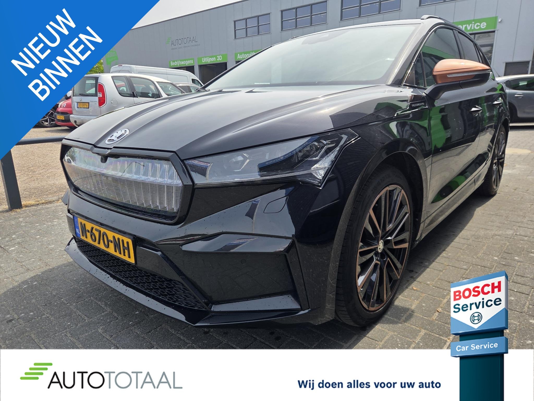 Skoda Enyaq iV 80 Founders Edition Black PDC - KEYLESS - 360, Auto's, Skoda, Zwart, 80 kWh, Zwart, Origineel Nederlands