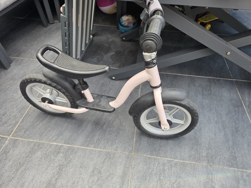 Leuke roze loopfiets, Ophalen, Zo goed als nieuw, Loopfiets