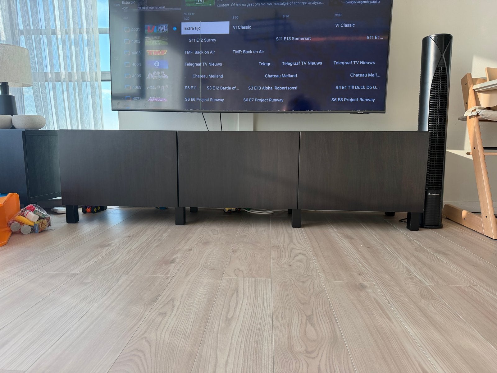 Modern Donkerbruin TV-meubel met Opbergruimte, Gebruikt, 150 tot 200 cm, Ophalen of Verzenden, Minder dan 100 cm