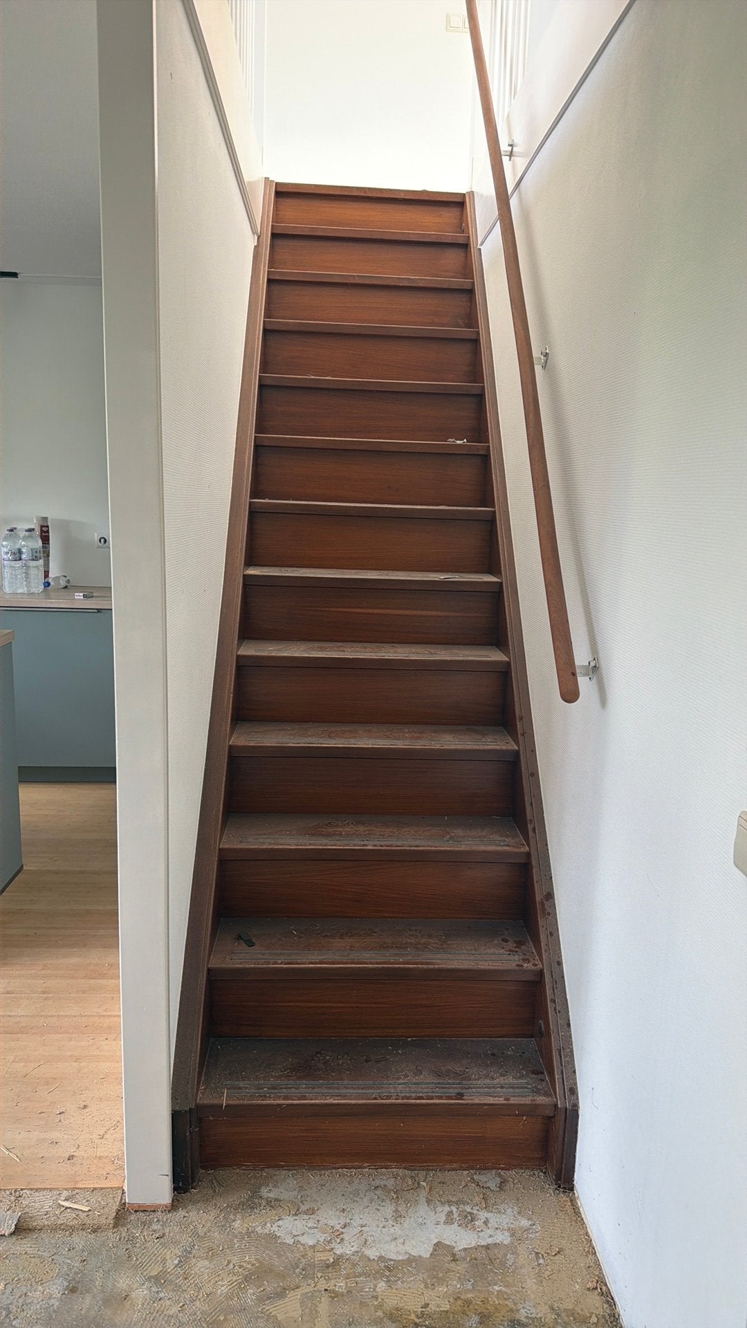 Trap hout, Doe-het-zelf en Verbouw, Ladders en Trappen, Ophalen, Zo goed als nieuw, Minder dan 2 meter