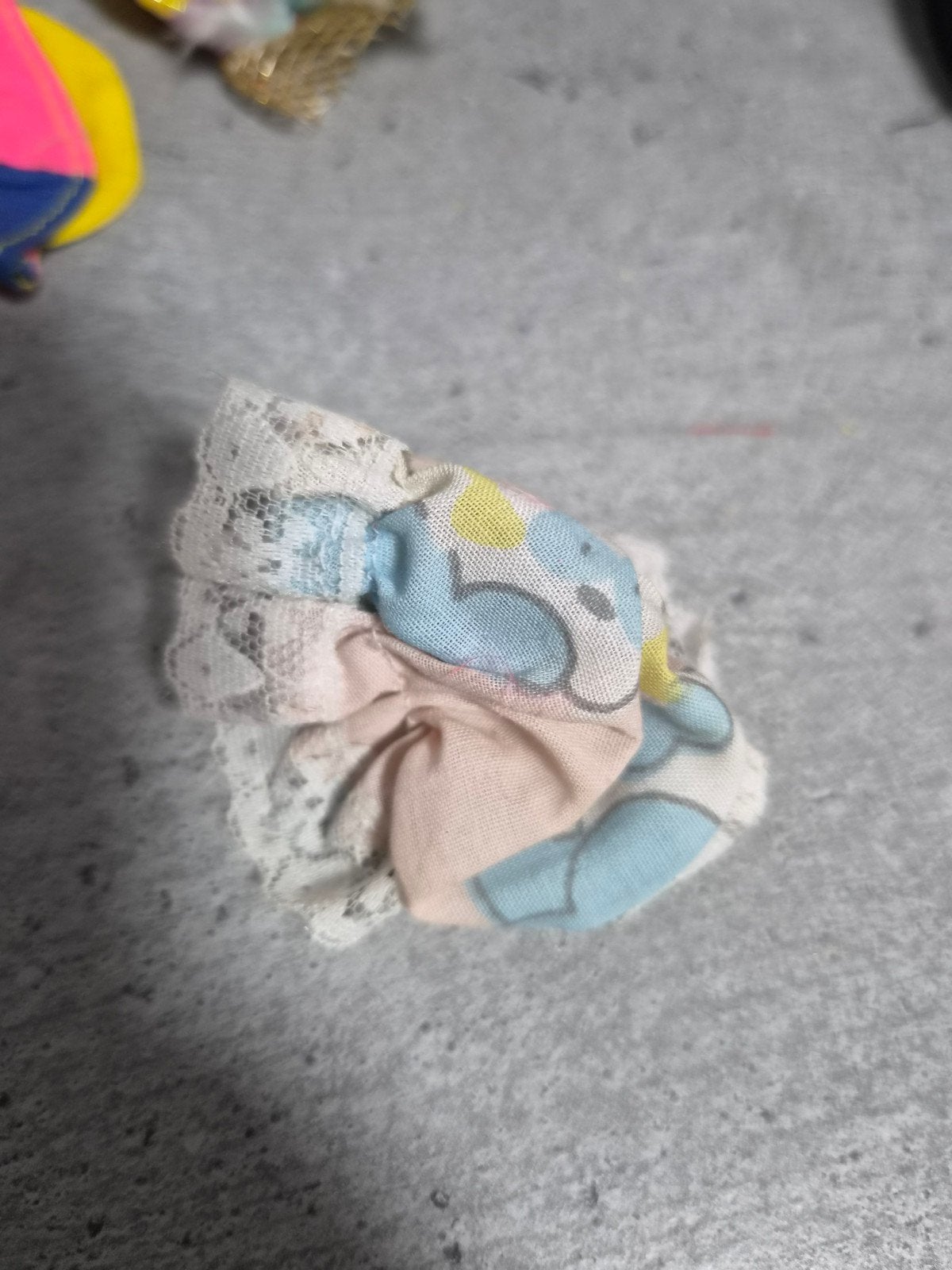 Barbie hoedje met kant en print, Ophalen of Verzenden, Gebruikt
