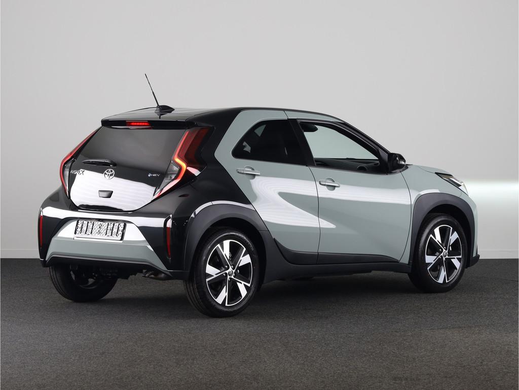 Toyota Aygo X Hybrid 115 pulse | NIEUW & SNEL LEVERBAAR | PR, Stof, Zwart, 4 stoelen, 116 pk