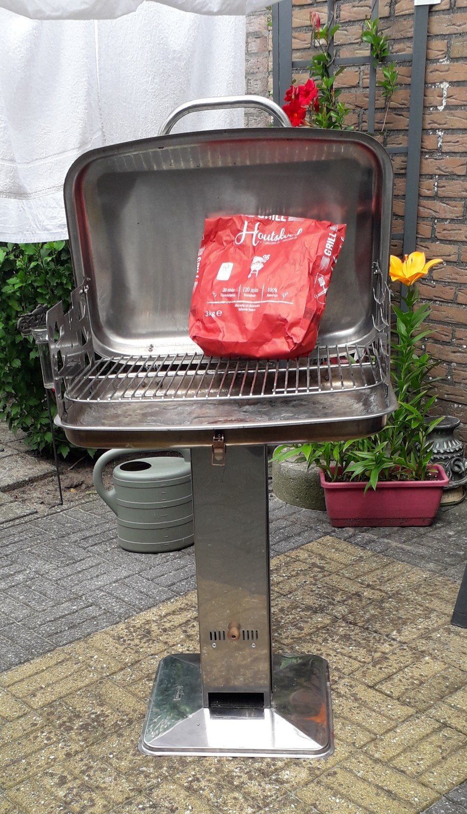 BBQ weinig gebruikt, Ophalen, Zo goed als nieuw