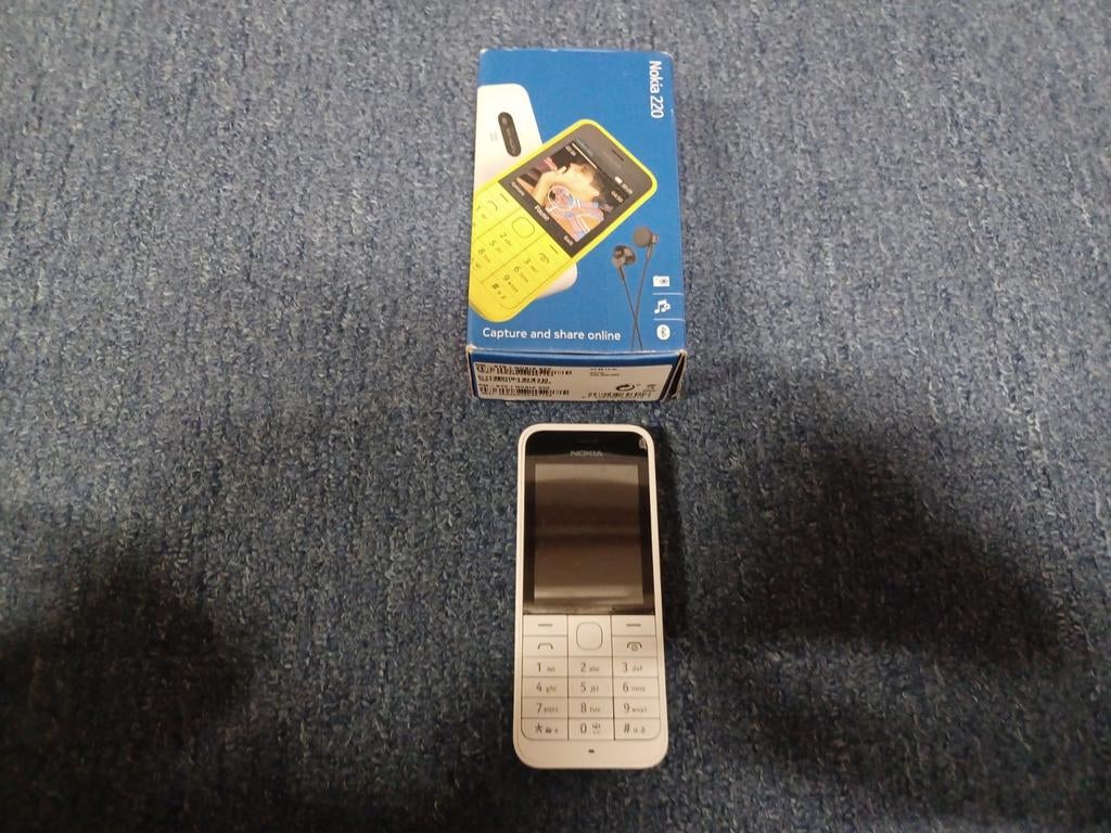 Zeldzame Nokia 220 wit nieuw in doos, Ophalen of Verzenden, Nieuw