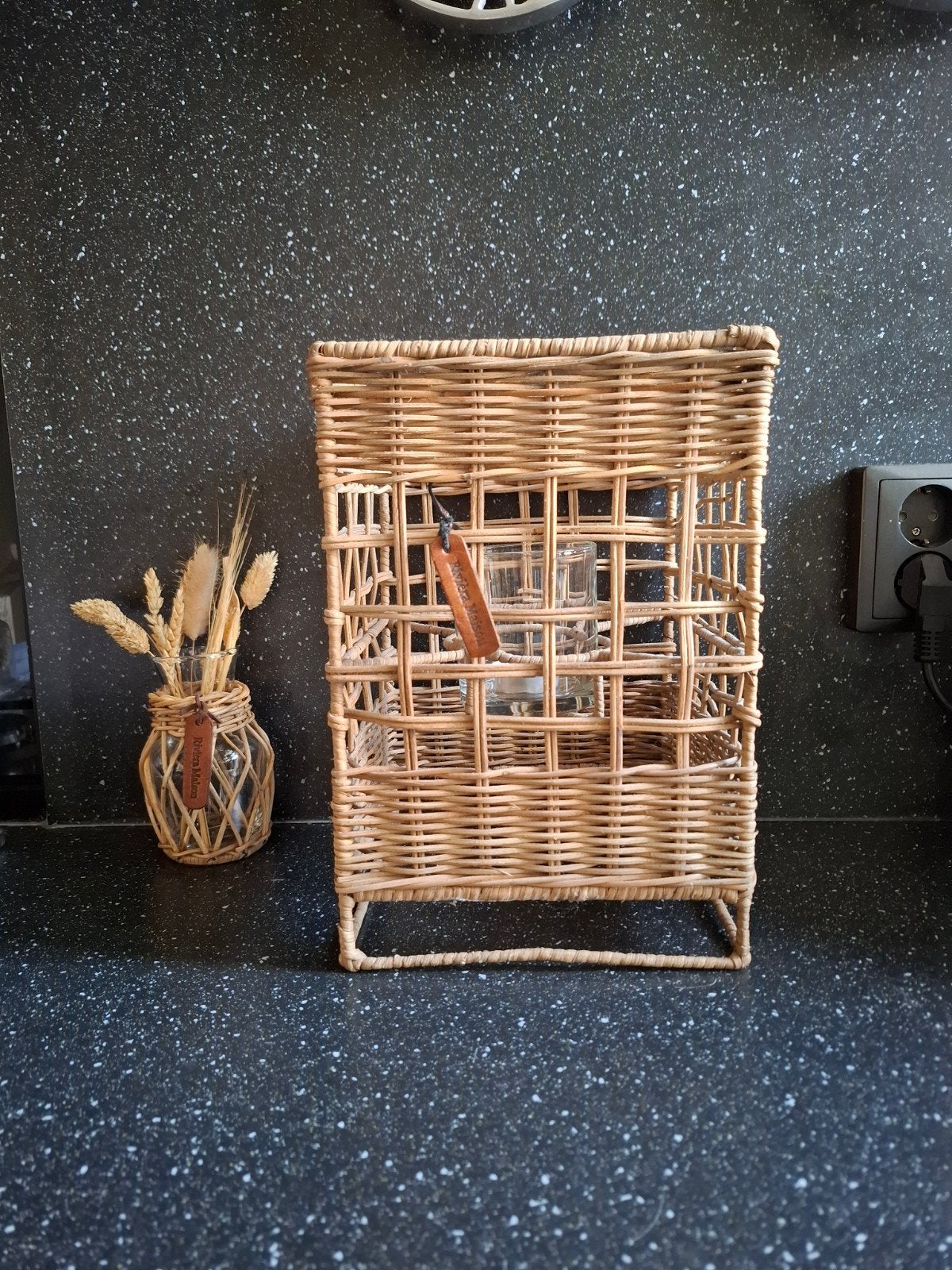 Riviera Maison rattan windlicht, Huis en Inrichting, Woonaccessoires | Kandelaars en Kaarsen, Ophalen of Verzenden, Zo goed als nieuw