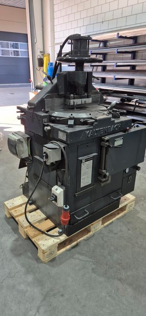 Kaltenbach KKS Cirkelzaagmachine., Ophalen
