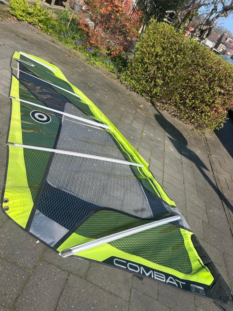 NeilPryde Combat 4.7m² windsurfzeil, Watersport en Boten, Windsurfen, Ophalen, Gebruikt, 3.5 tot 5 m², Neilpryde