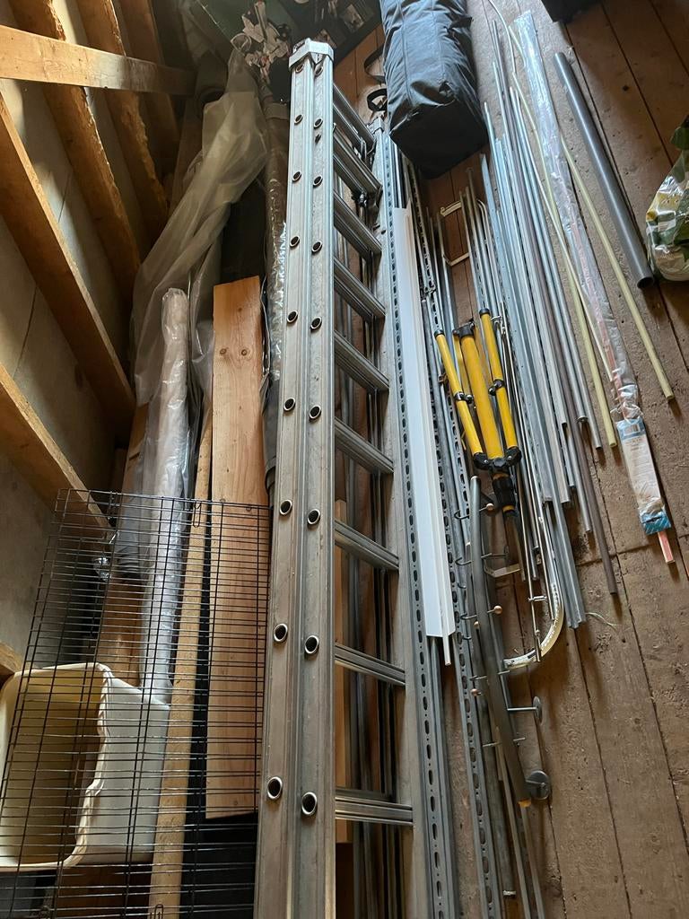 Aluminium ladder 2x 4,50 meter, 16 sporten, Doe-het-zelf en Verbouw, Ladders en Trappen, Ophalen, Gebruikt, Ladder, Opvouwbaar of Inschuifbaar