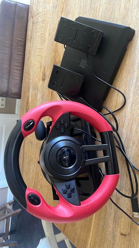 PS4 Trailblaizer oftewel stuur met gaspedaal en rem, Spelcomputers en Games, Spelcomputers | Sony PlayStation Consoles | Accessoires