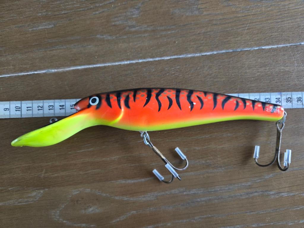 Musky Mania Ernie 9inch Fire Belly, Ophalen of Verzenden, Zo goed als nieuw, Overige typen