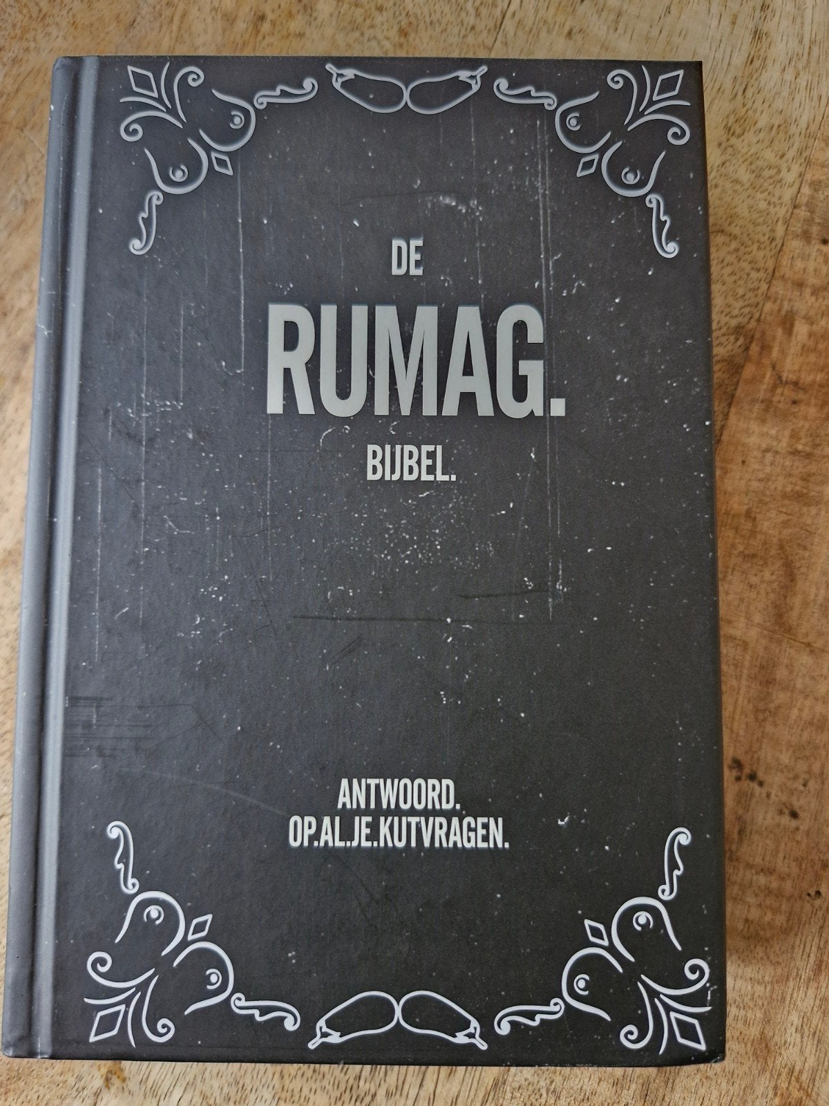 Rumag - De Rumag bijbel, Boeken, Mode, Rumag, Ophalen of Verzenden, Zo goed als nieuw, Mode algemeen