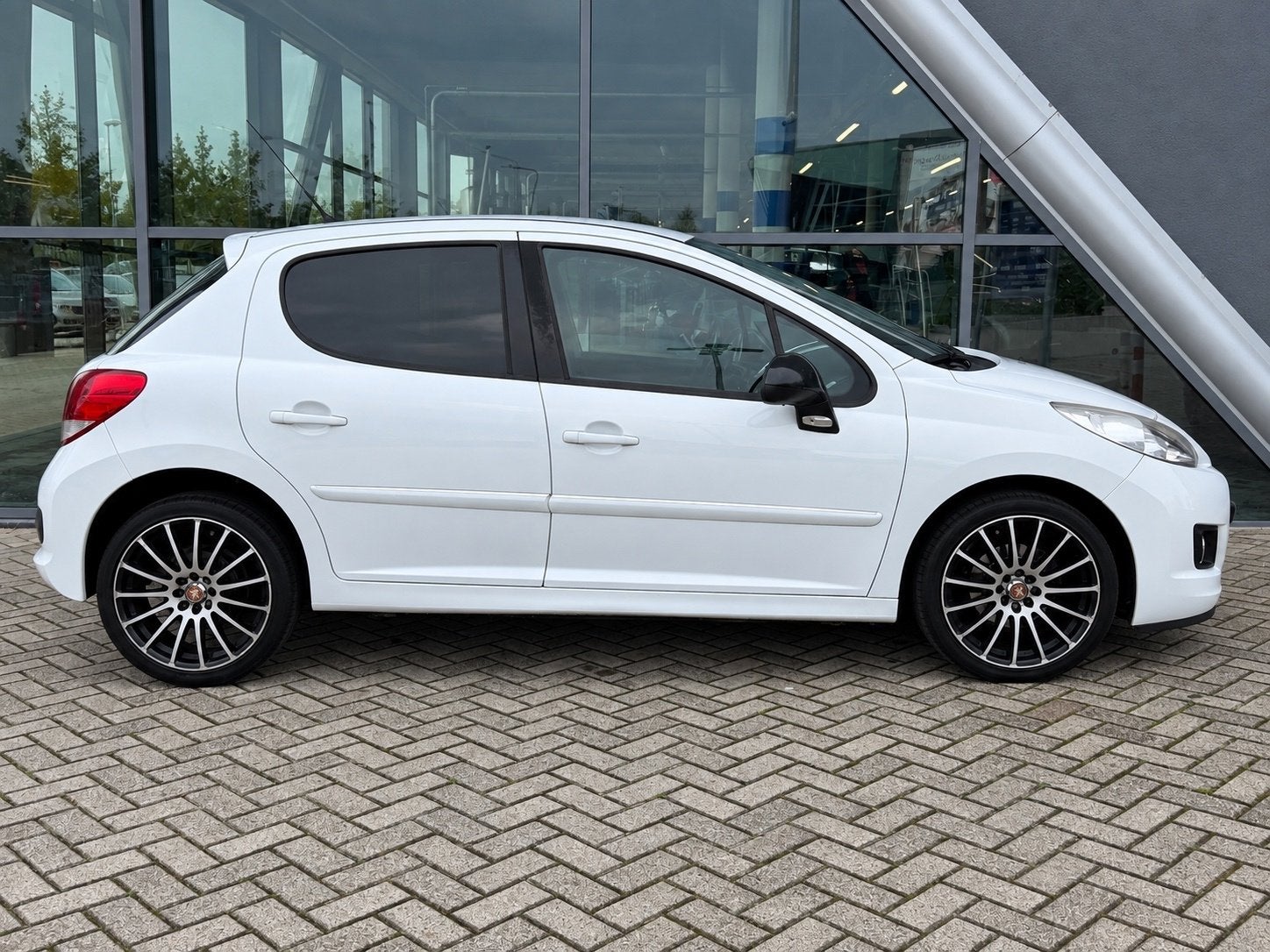 Peugeot 207 1.4 VTi X-Line 5-Drs, Airco, Sportvelgen! Zeer Z, Voorwielaandrijving, Euro 5, Gebruikt, 1064 kg