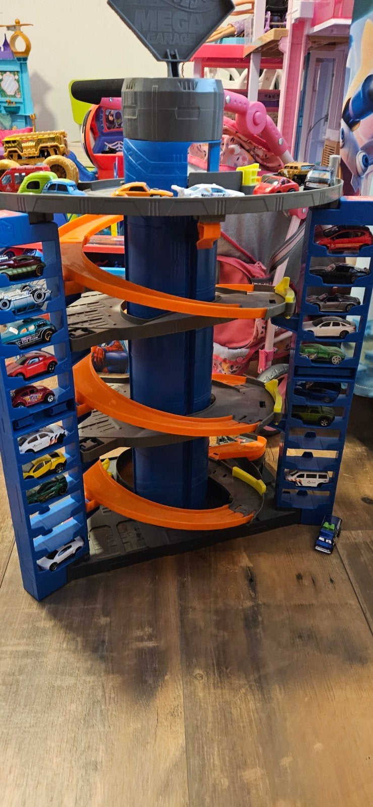 Hot Wheels Mega Garage met auto's - Liftfunctie, Ophalen, Zo goed als nieuw