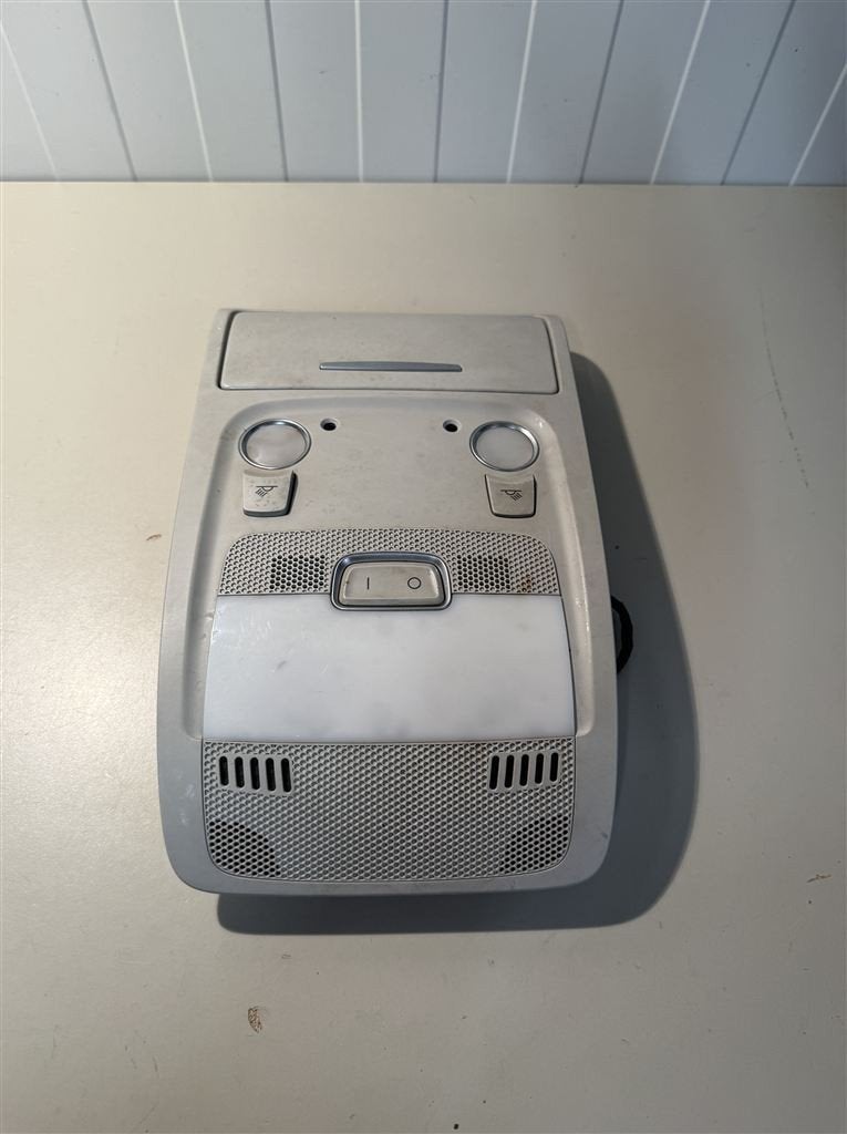 Originele Audi A4 8K interieur dak leescomfort lichtpaneel 8, Auto diversen, Auto-accessoires, Ophalen of Verzenden, Zo goed als nieuw