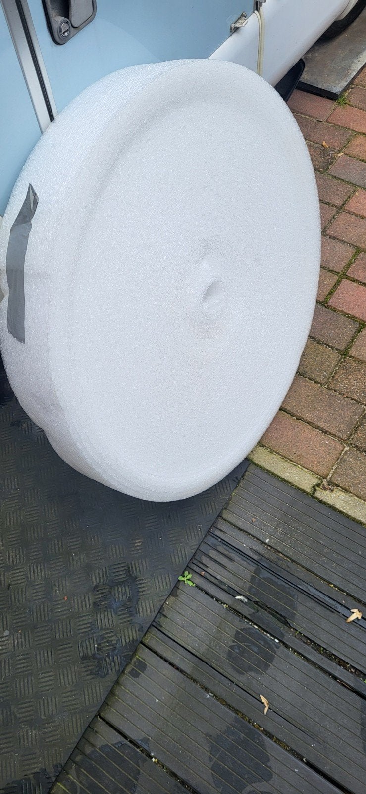 2 rollen kantschuim, Overige materialen, Nieuw, 15 m² of meer, Ophalen