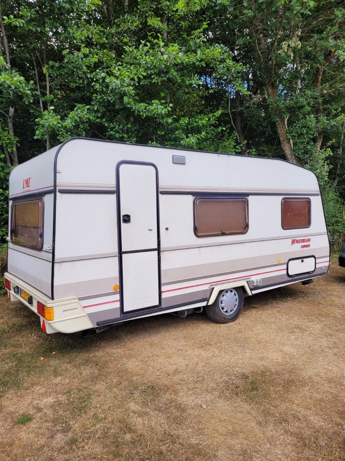 LMC 490 K caravan uit 1992 met voortent, Caravans en Kamperen, Caravans, Vast bed, 750 - 1000 kg, 5 tot 6 meter, LMC en Münsterland