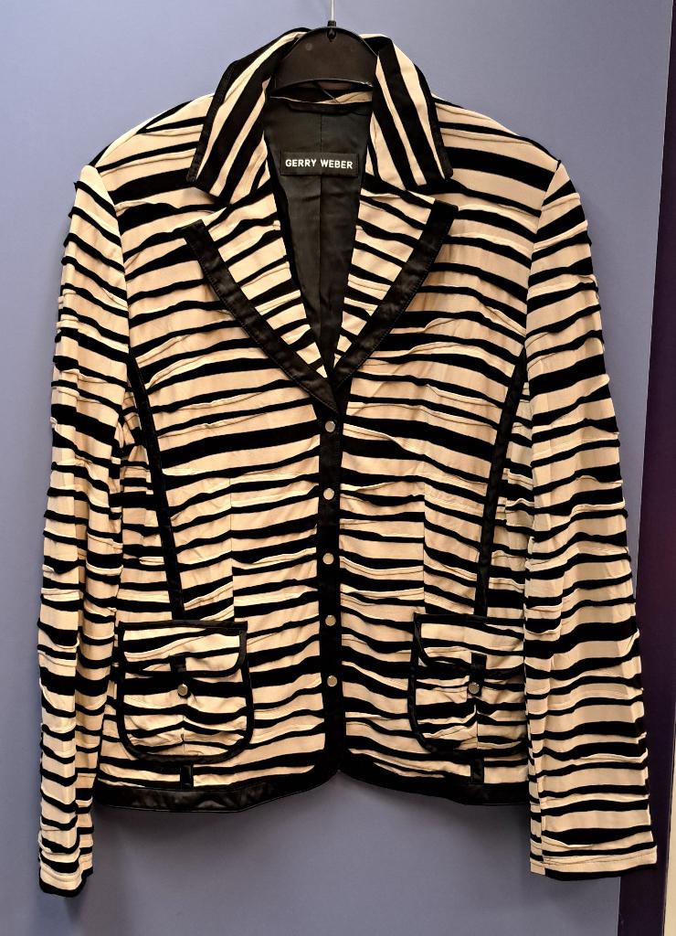 Gerry Weber blazer zandbeige/zwart gestreept mt 42 nr 44300