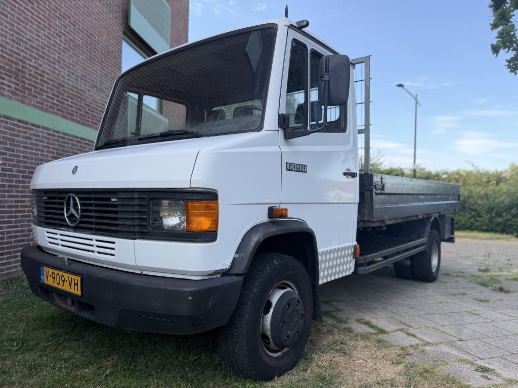 Mercedes-Benz Bestelwagen 609 D *1995*Stuur-bkr|T-haak|Db-lu, Auto's, Bestelauto's, 4 cilinders, Wit, Mercedes-Benz, Bedrijf