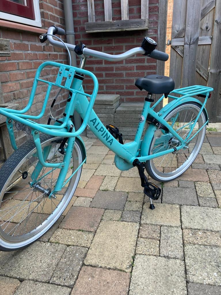 Zo goed als nieuwe Alpina fiets - 22 inch, Fietsen en Brommers, Fietsen | Dames | Damesfietsen, Terugtraprem, Zo goed als nieuw