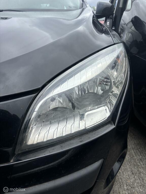 Koplamp links Renault Megane Estate III ('09-'16), Gebruikt, Renault, Ophalen of Verzenden, Renault