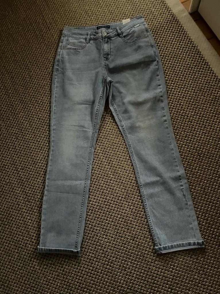 Nieuw! Red Button jeans Patty maat 38, Ophalen of Verzenden, Nieuw, Blauw, W30 - W32 (confectie 38/40)