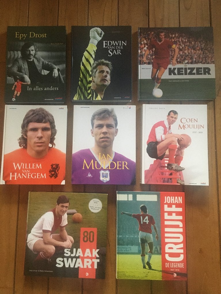 voetbalboeken- o.a  v Hanegem, Drost, Cruijff ,Mulder enz, Ophalen of Verzenden, Zo goed als nieuw, Balsport